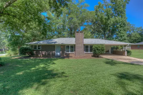 600 9th St NW, Springhill, LA 71075
