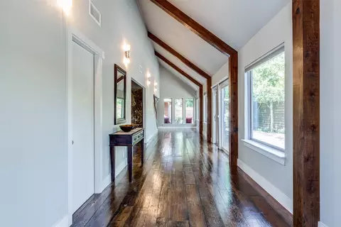 5323 Denton Dr, Dallas, TX 75235
