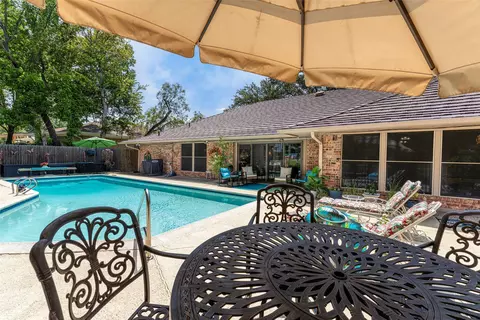 5613 Oakmont Ln, Fort Worth, TX 76112