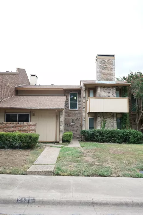 2108 Westkendal Ln, Arlington, TX 76015