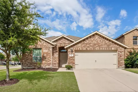 5901 Mackerel Dr, Fort Worth, TX 76179