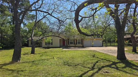 1312 W Park Row Dr, Arlington, TX 76013