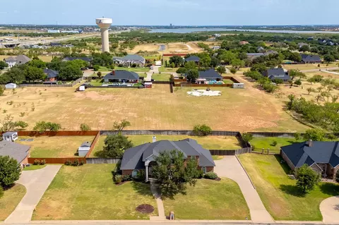 1318 Saddle Lakes Dr, Abilene, TX 79602