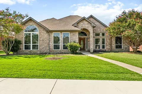 1682 Shannon Dr, Lewisville, TX 75077