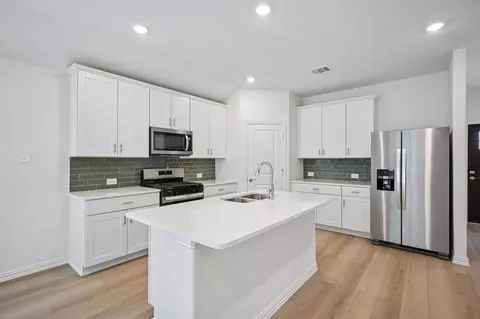 4107 Waco Dr, Farmersville, TX 75442