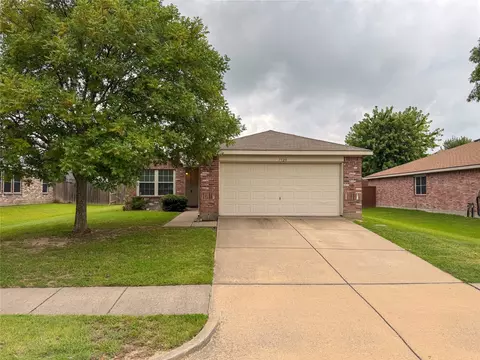 1920 Southridge Ln, Sherman, TX 75092