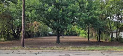 1515 Lindsey St, Denton, TX 76205