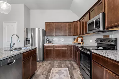 Kitchen - 3209 Samson Dr, Lorena, TX 76655 photo 3 of 3