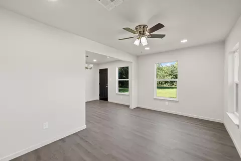 1205 E Calhoun Ave, Waco, TX 76704 photo 6