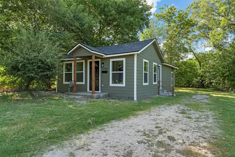 1205 E Calhoun Ave, Waco, TX 76704