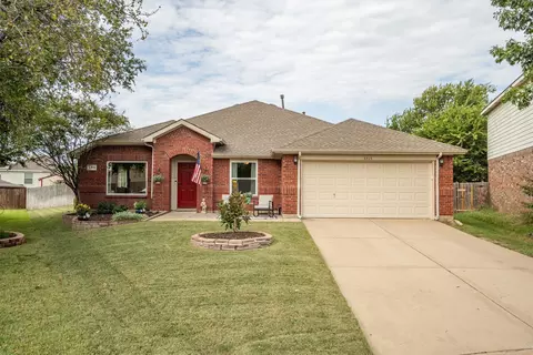 8405 Santa Ana Dr, Fort Worth, TX 76131
