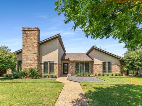 1211 Kenshire Ln, Richardson, TX 75081