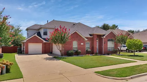 1108 Huntington Trl, Mansfield, TX 76063