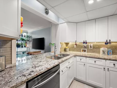 578 E Avenue J #A, Grand Prairie, TX 75050