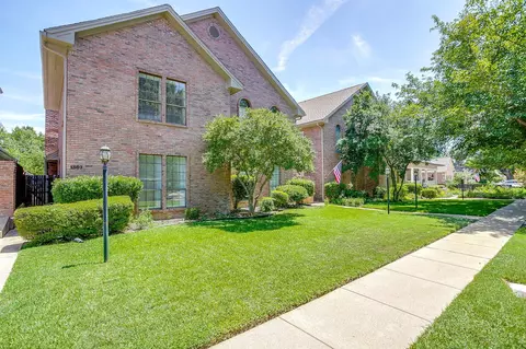 1301 Belle Pl, Fort Worth, TX 76107
