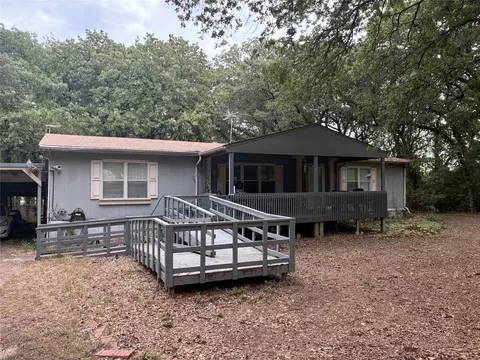 194 Finneyoaks Ln, Weatherford, TX 76085