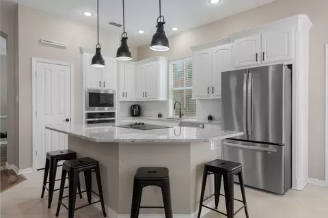 Kitchen - 2207 Eagles Nest Dr, Euless, TX 76039 photo 2 of 3