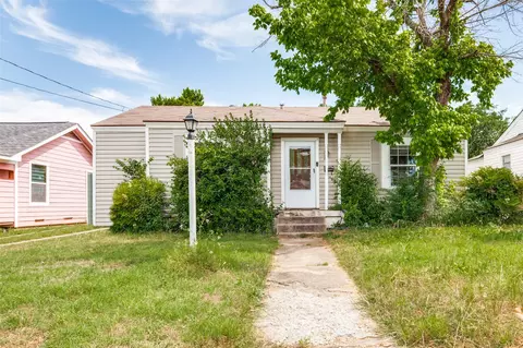 3622 Falls Dr, Dallas, TX 75211