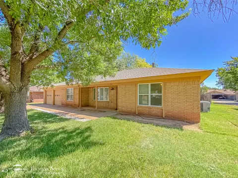 1517 N Pioneer Dr, Abilene, TX 79603
