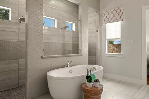 Bath - 11601 Rust Falls Rd, Argyle, TX 76226 photo 3 of 6