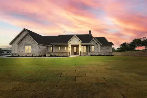 2028 Liberty Ct, Weatherford, TX 76088