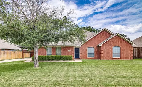 303 Shelby Ln, Joshua, TX 76058