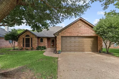 1329 Hyde Park Blvd, Cleburne, TX 76033