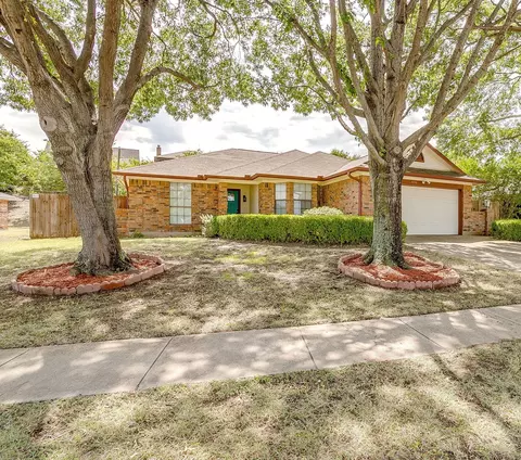 4236 Sue Ct, Lake Worth, TX 76135