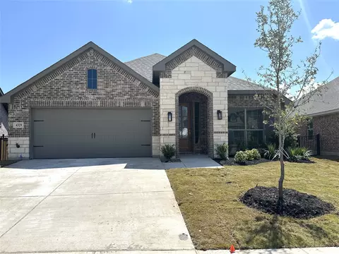 1008 Pineview Ln, Crowley, TX 76036