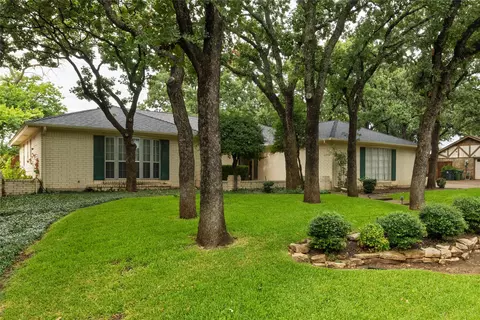 4704 Hillside Dr, Arlington, TX 76013
