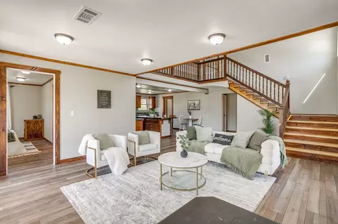 Living - 607 E Main St, Itasca, TX 76055 photo 1 of 6