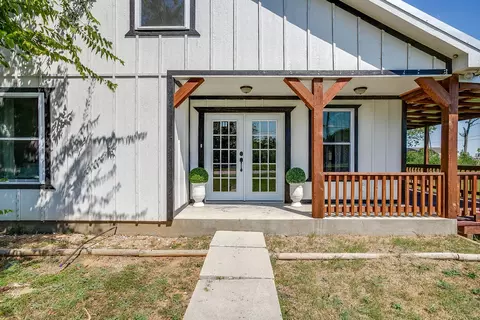 607 E Main St, Itasca, TX 76055