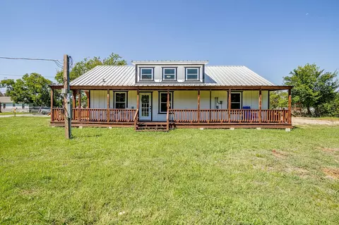 Exterior - 607 E Main St, Itasca, TX 76055 photo 2 of 10