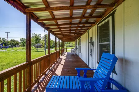 Exterior - 607 E Main St, Itasca, TX 76055 photo 4 of 10