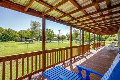 Exterior - 607 E Main St, Itasca, TX 76055 photo 5 of 10