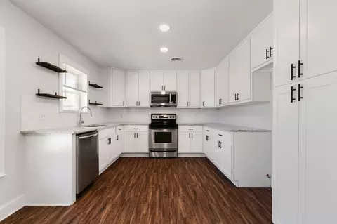 545 Temple Dr, Lewisville, TX 75057