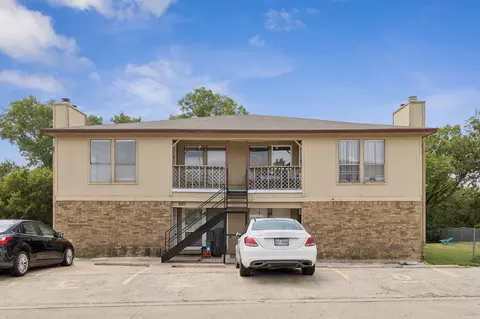 8113 Foxfire Ln, White Settlement, TX 76108