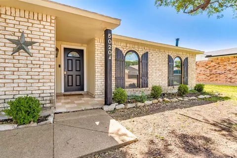 5020 Griffin Dr, The Colony, TX 75056