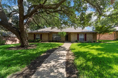1708 Knob Hill Dr, Plano, TX 75023