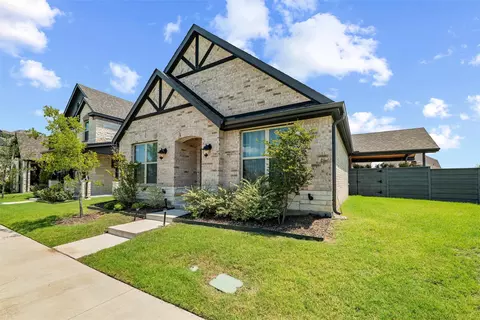 1704 Elise Ln, Aubrey, TX 76227