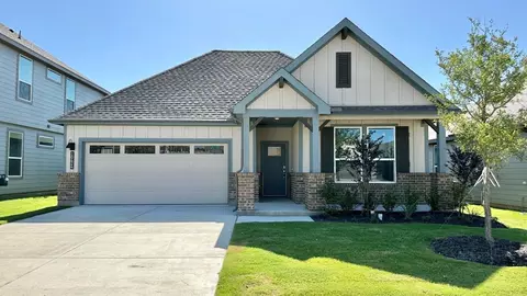 10624 Zircon Ln, Crowley, TX 76036