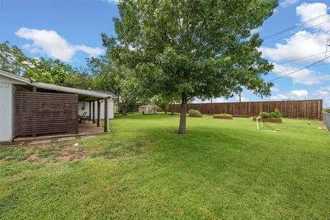 Exterior - 128 Thompson Cir, Lorena, TX 76655 photo 2 of 6