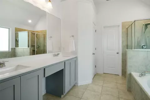 Bath - 11812 Prudence Dr, Haslet, TX 76052 photo 1 of 4