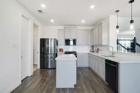 Kitchen - 11812 Prudence Dr, Haslet, TX 76052 photo 2 of 2