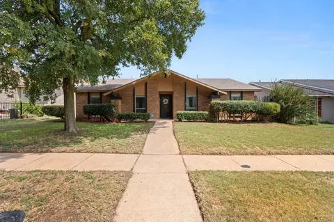 7327 Oakstone Dr, Dallas, TX 75249