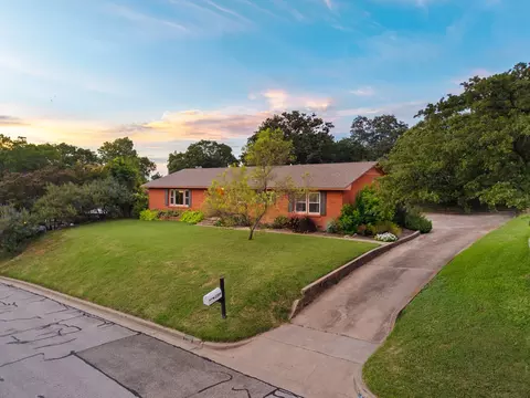 2309 Skyline Dr, Waco, TX 76710