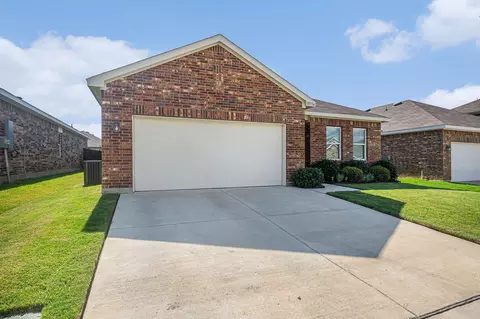 10336 Jameson Ln, Crowley, TX 76036