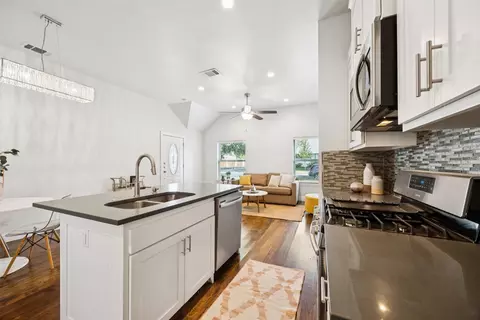 3804 Eaton Dr, Dallas, TX 75220