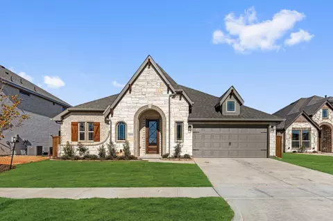 1609 Community Dr, Cedar Hill, TX 75116