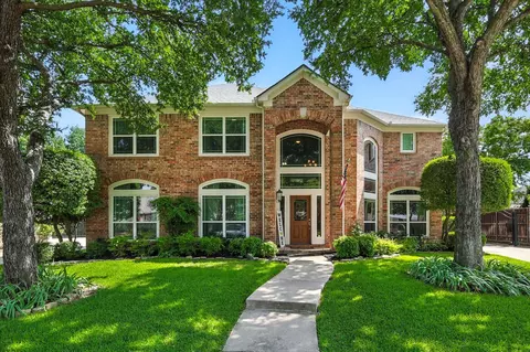 906 Creekbend Dr, Keller, TX 76248